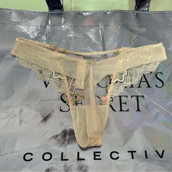 Victoria secret Rosebud Embroidery Thong - Picture 7 of 7